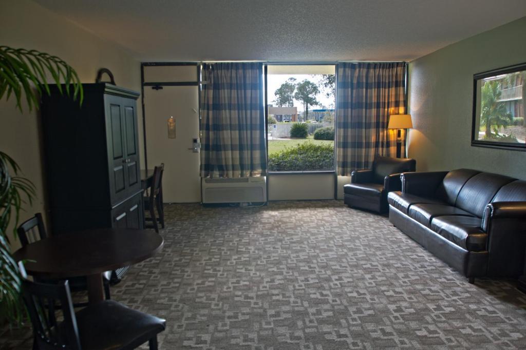Springfield Hotel And Suites Kingsland Exterior photo